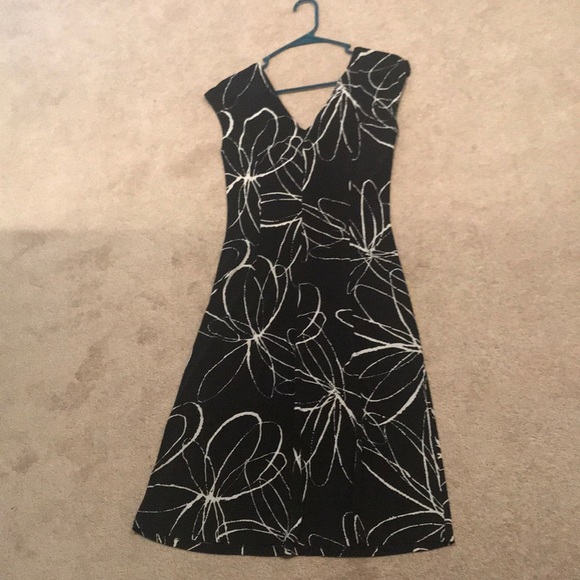 Dress - Picture 3 of 5